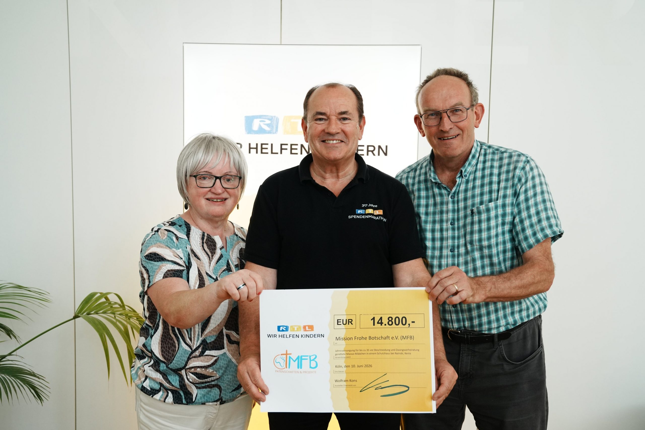 2026 Scheckübergabe bei RTL (10.6.2026) (2) RTL Wir helfen Kindern